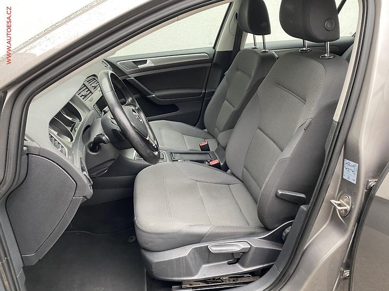 Volkswagen Golf (2013) 1.2 TSi VII, Comfortline, DSG - fotka 9 z 17