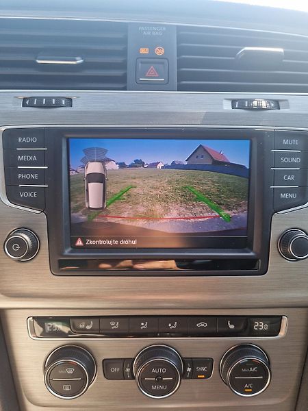 Volkswagen Golf (2017) plný servis - fotka 9 z 15