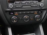 Volkswagen Jetta (2015) 1.2 TSI, Park. senzory - náhled 16