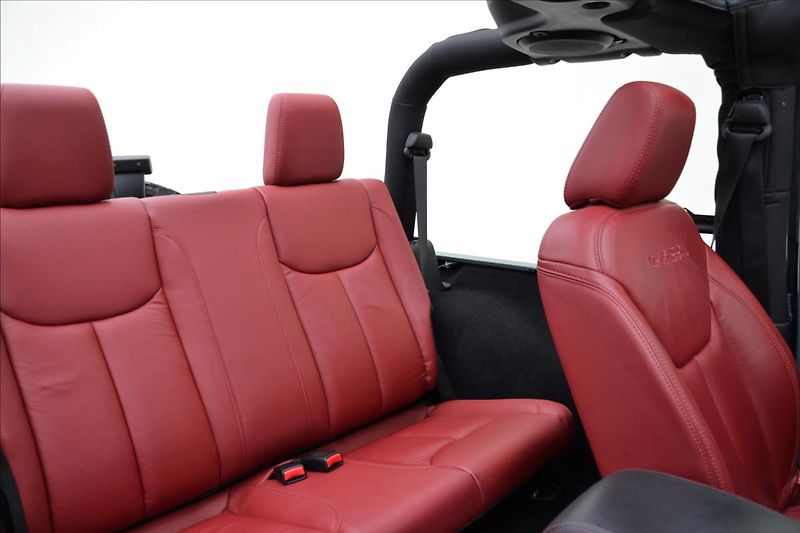Jeep Wrangler 2.8 CRD/10th-Anniversary/CZ - fotka 39 z 49