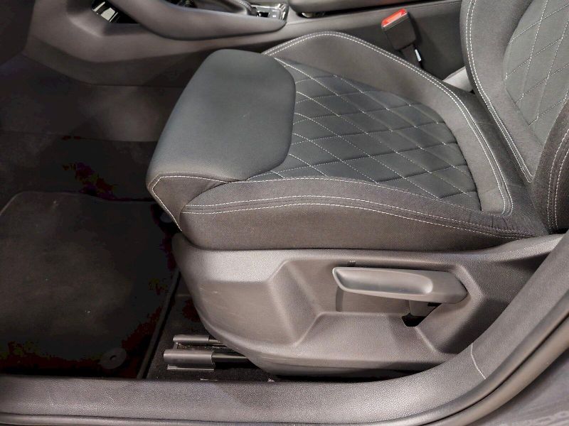 Škoda Karoq (2025) 1.5 TSI 110 kW DSG Sportline - fotka 22 z 31