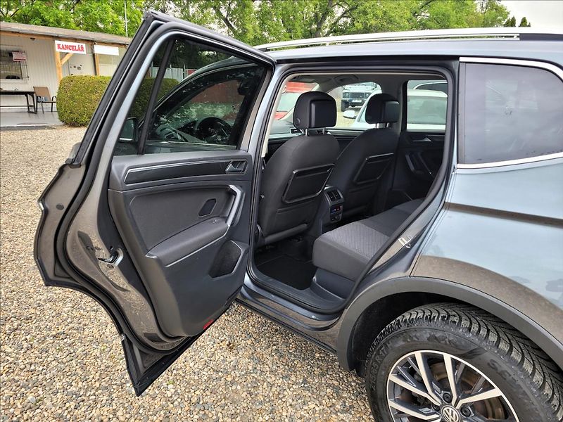 Volkswagen Tiguan Allspace 1,5 Tsi,dsg,navi,klima,výhřev - fotka 11 z 48