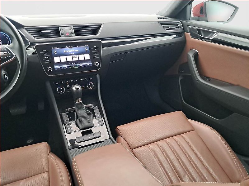 Škoda Superb (2022) Laurin&Klement 2.0 TDI - fotka 7 z 18
