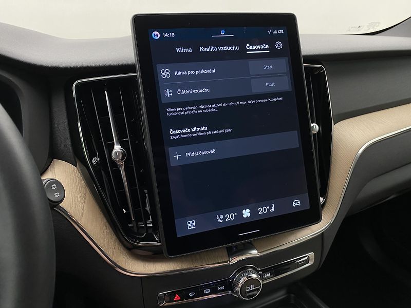 Volvo XC60 T8 AWD RECHARGE PLUS DARK CZ - fotka 44 z 66
