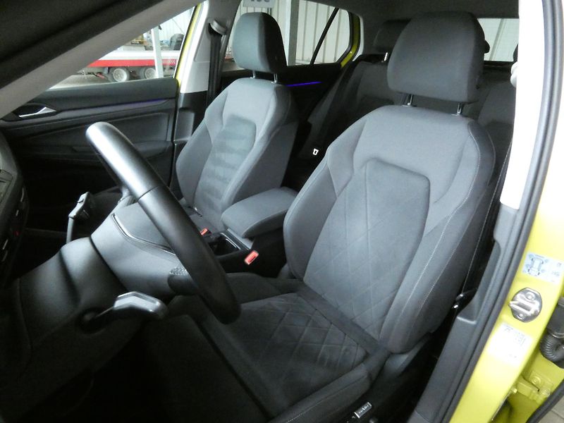 Volkswagen Golf (2020) Style 1,5 TSI - fotka 18 z 30