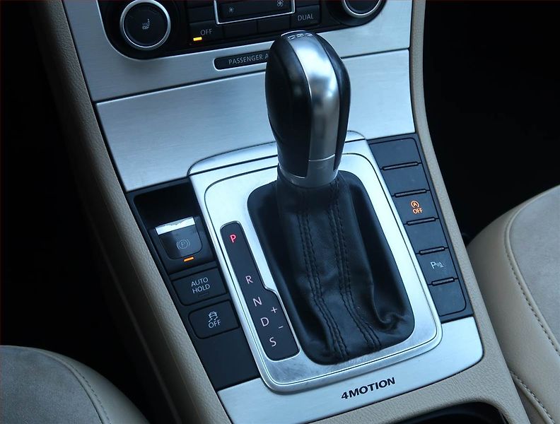 Volkswagen Passat (2011) Highline 2.0 TDI, 4X4 - fotka 13 z 24