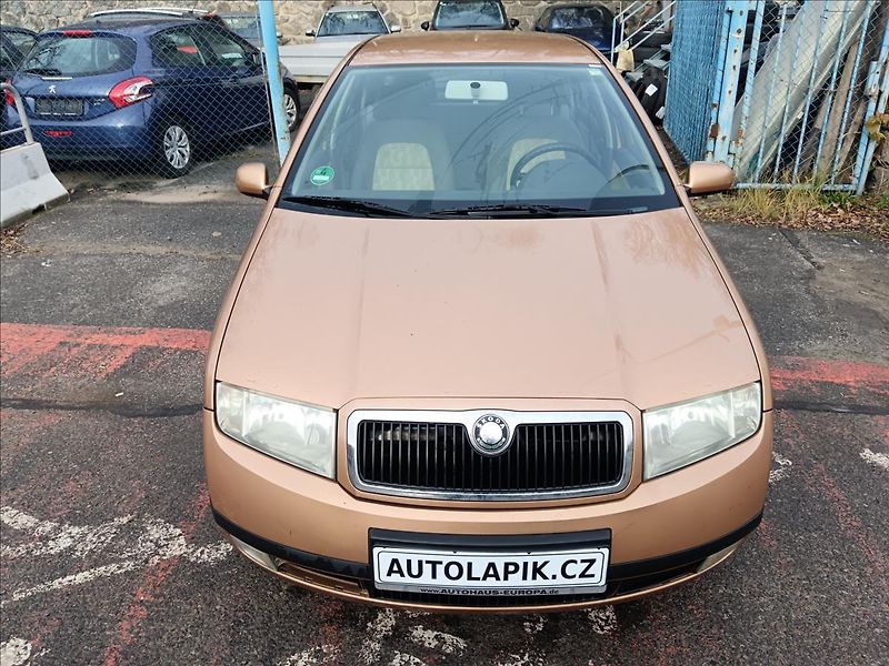 Škoda Fabia 1,4 i automat  comfort - fotka 1 z 17