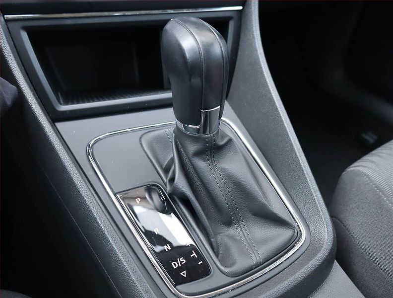 Seat Leon (2016) 1.6 TDI, Automat, Serv.kniha - fotka 13 z 18
