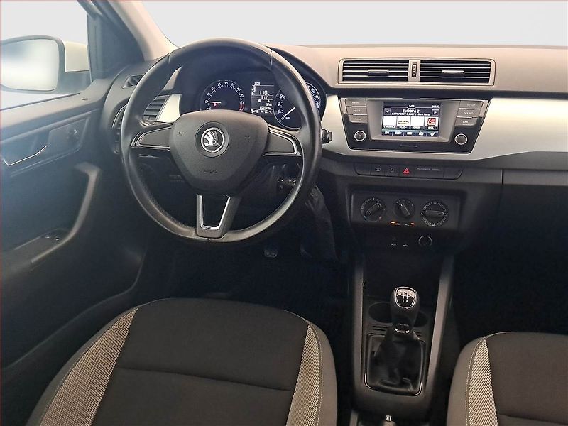 Škoda Fabia (2015) Ambition 1.4 TDI - fotka 7 z 14