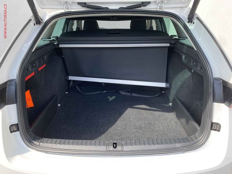 Škoda Octavia (2023) 2.0 TDi, Style, DSG, Webasto - fotka 7 z 20