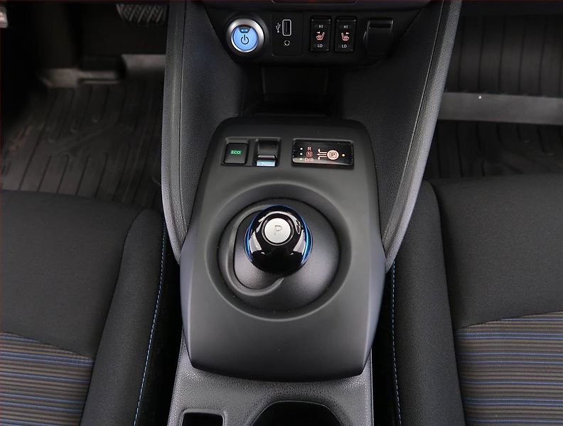 Nissan Leaf (2021) 40 kWh, SoH 90%, Automat - fotka 13 z 24