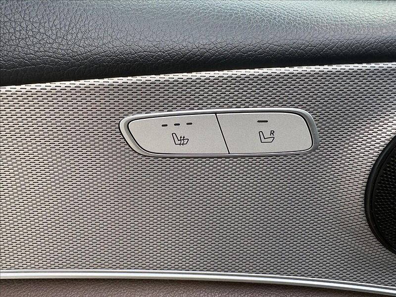 Mercedes-Benz Třídy E 2,0 220 d - fotka 18 z 28