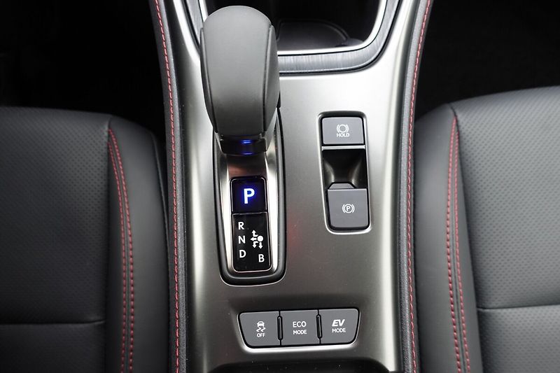 Lexus LBX 1,5 HEV Emotion Tech FWD - fotka 22 z 33