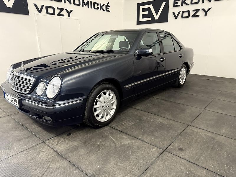 Mercedes-Benz Třídy E (2001) 280I V6 ,150kw, velmi krásný!! - fotka 10 z 35