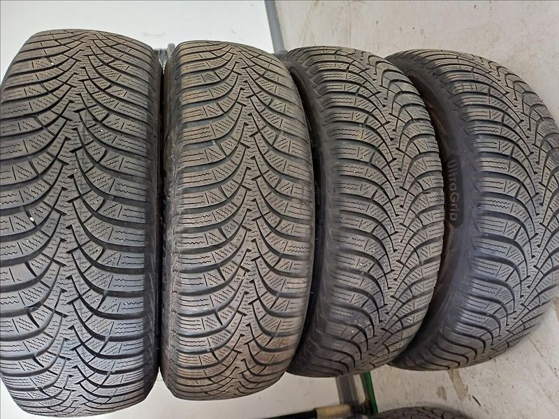 Volkswagen Touran 1,9 TDI 77kW,2x kola - fotka 23 z 25