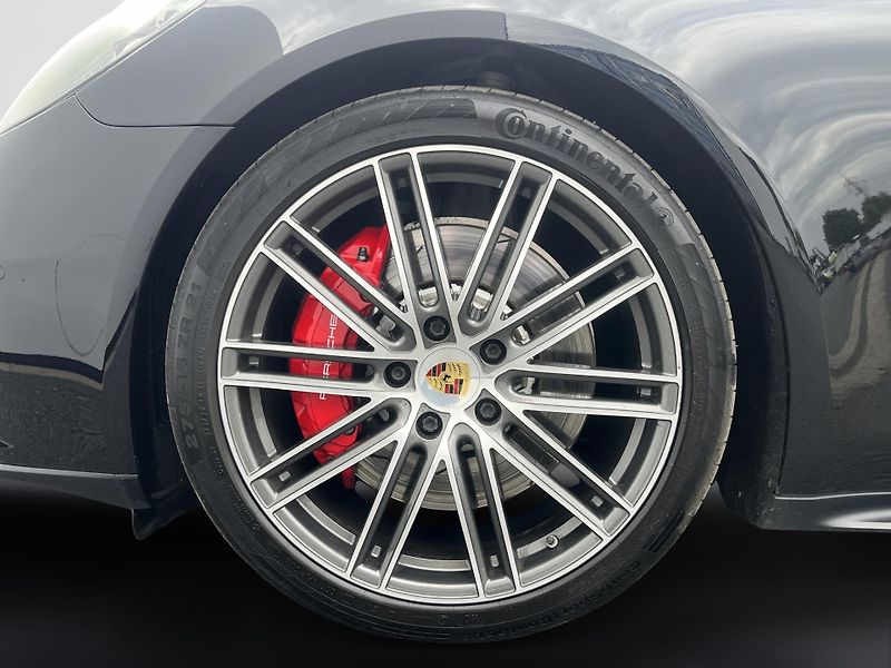 Porsche Panamera (2019) GTS - fotka 11 z 30