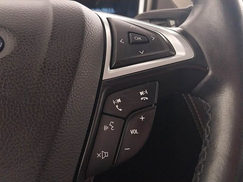 Ford Mondeo (2018) Vignale 2.0 Hybrid, Automat - fotka 23 z 26
