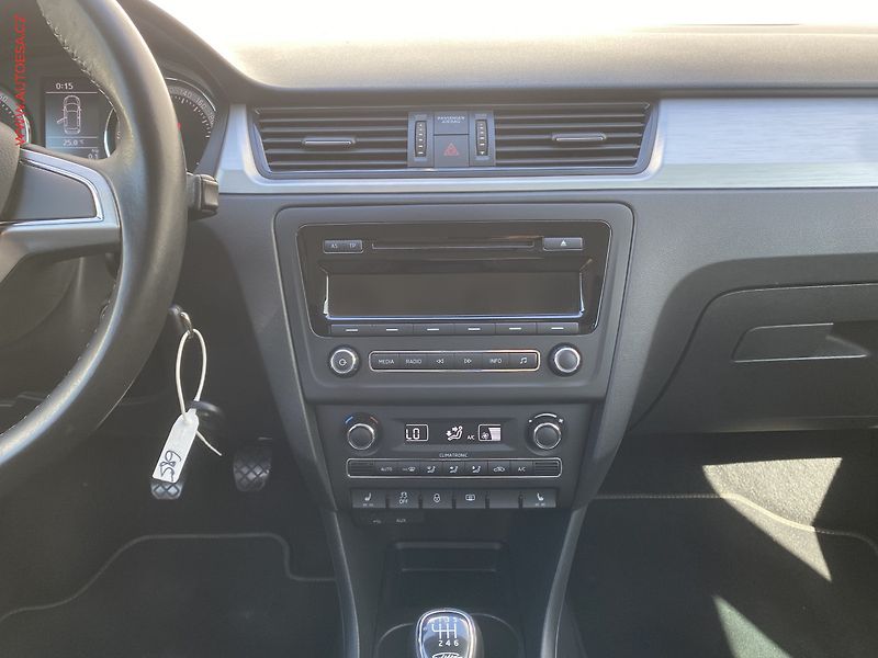 Škoda Rapid (2015) 1.2 TSi, Edition, +kola - fotka 12 z 17