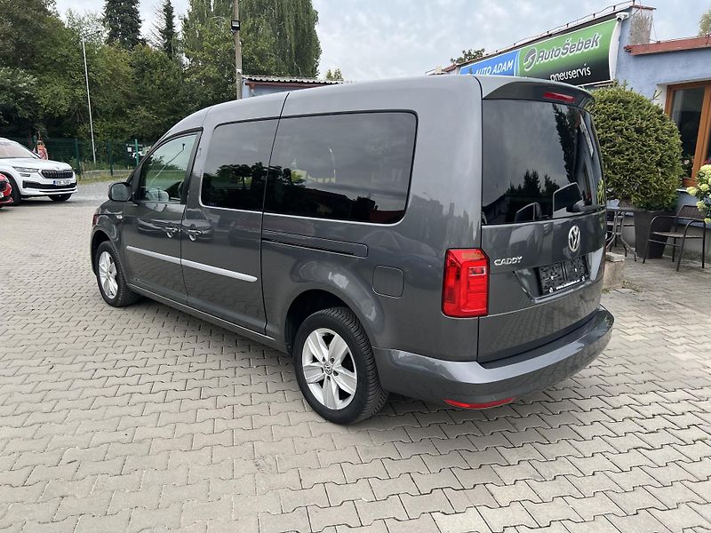Volkswagen Caddy (2018) MAXI 2,0TDi 7 míst pěkný stav! - fotka 2 z 42