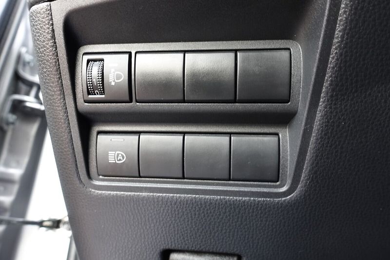 Toyota Yaris Verso 1.5VVTi CVT Comfort Style Tech - fotka 18 z 31