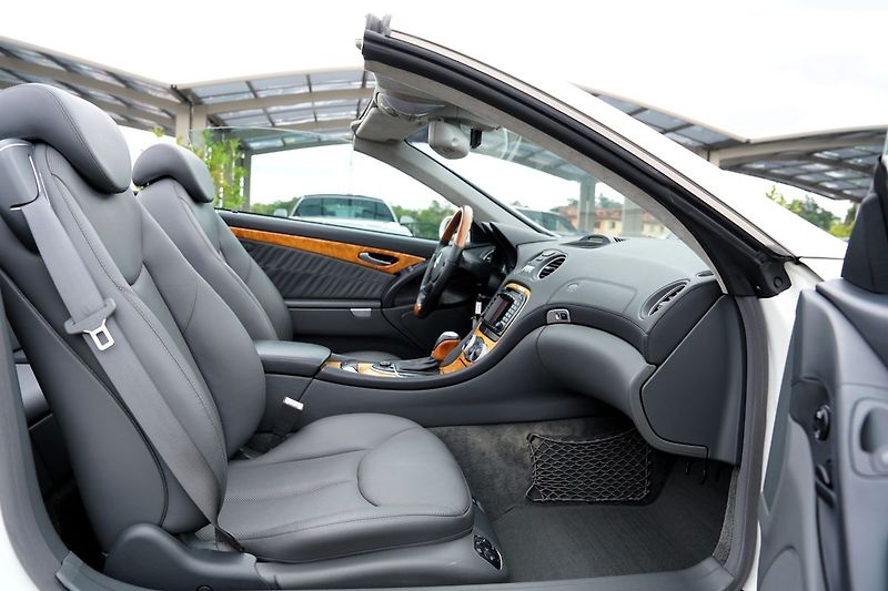 Mercedes-Benz SL 600, V12, 500PS, 88.000km - fotka 34 z 40