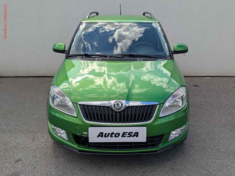 Škoda Fabia (2012) 1.2 12V, ČR, AC - fotka 2 z 15