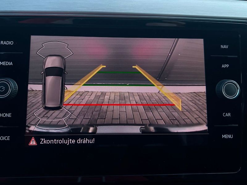 Volkswagen Passat (2020) 2.0 TDI-DSG-ELEGANCE - fotka 36 z 49