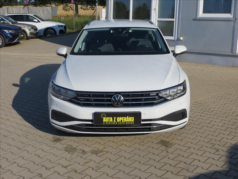Volkswagen Passat 2,0 TDI 110kW Business ČR - fotka 2 z 26