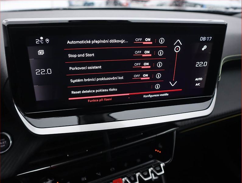 Peugeot 2008 (2023) GT 1.2 PureTech - fotka 21 z 21