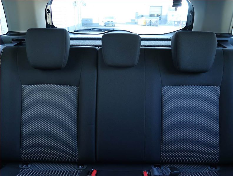 Suzuki Vitara (2023) Premium 1.4 BoosterJet - fotka 10 z 19