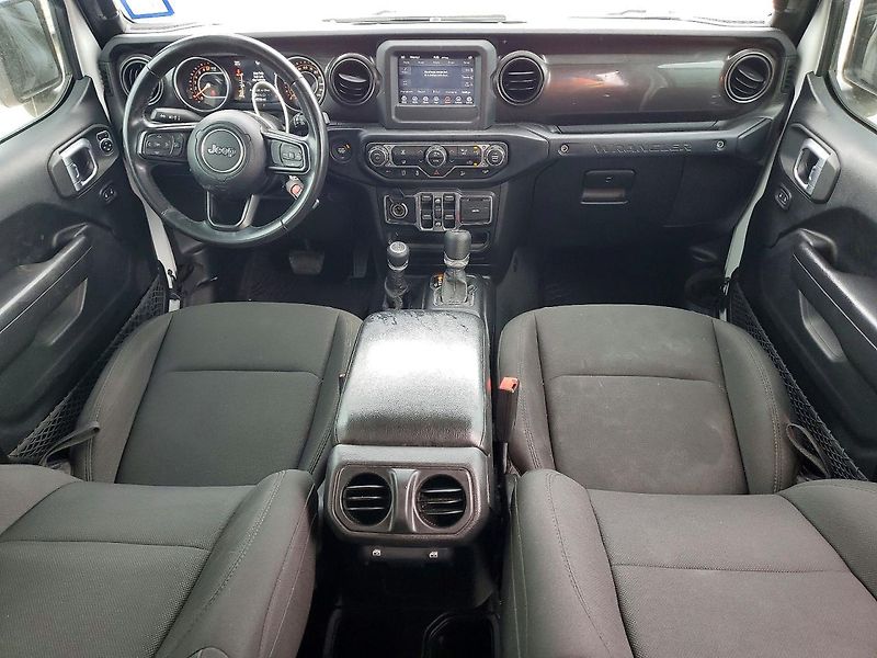 Jeep Wrangler (2019) UNLIMITED SPORT  - fotka 8 z 12