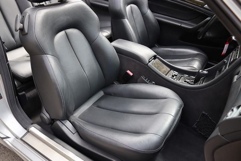 Mercedes-Benz CLK 55 AMG V8 CABRIO 255kW - fotka 41 z 50