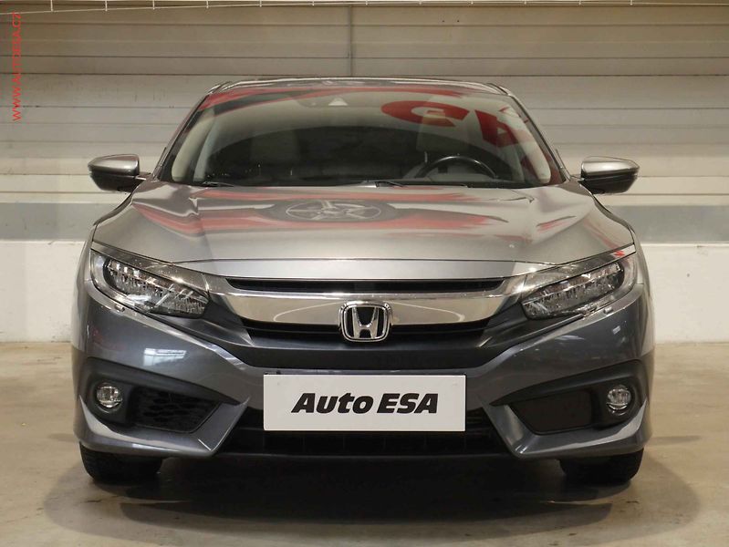 Honda Civic (2017) 1.5VTEC Turbo, servis.kniha - fotka 2 z 21