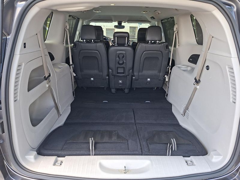 Chrysler Pacifica (2018) 3,6L,Top výbava, REZERVACE - fotka 17 z 44