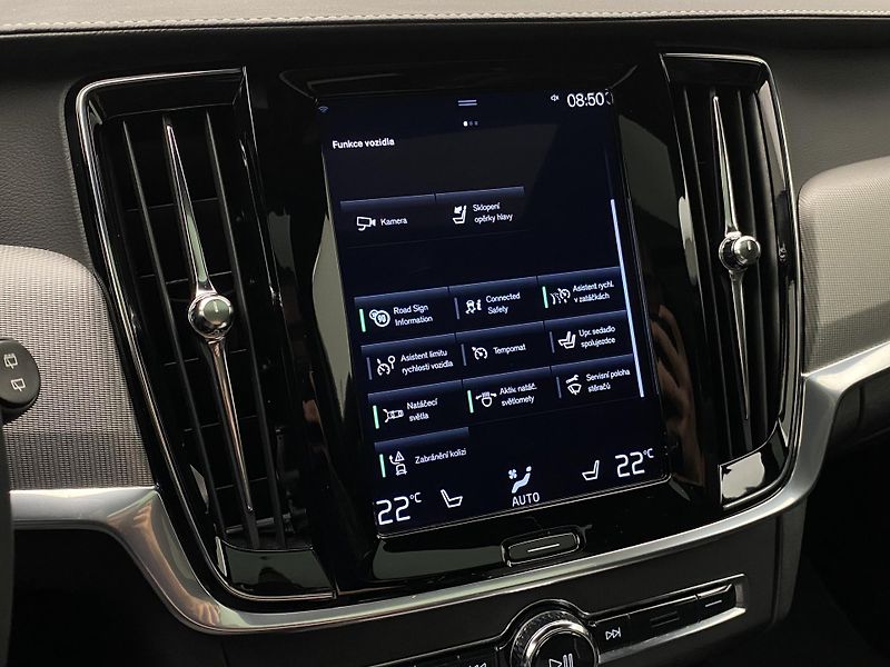 Volvo V90 D4 R-DESIGN AUT  - fotka 40 z 48