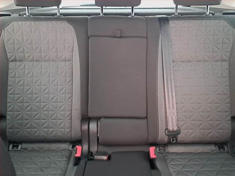 Volkswagen Tiguan (2021) 1.5 TSI - fotka 10 z 17