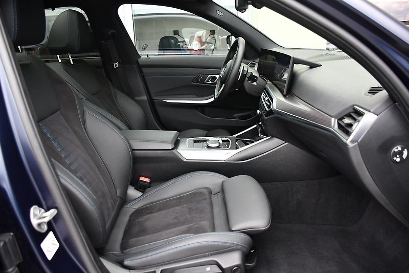 BMW Řada 3 320d xDrive MSPORT ČR 3LZÁRUKA - fotka 17 z 44