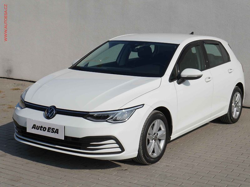 Volkswagen Golf (2023) 1.0TSi, 2.maj,ČR, Life, LED - fotka 3 z 18