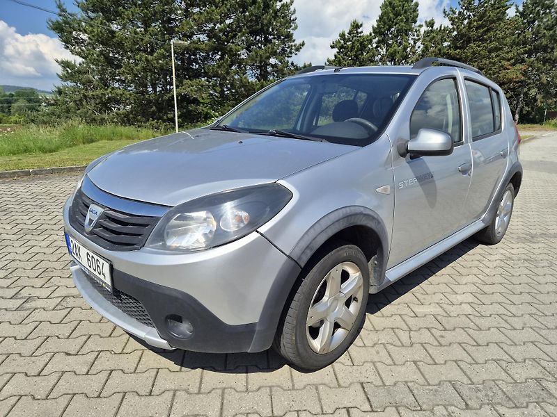 Dacia Sandero 1,6 STEPWAY - fotka 2 z 10