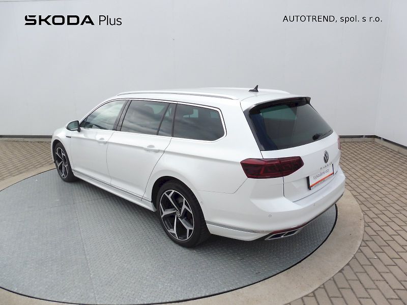 Volkswagen Passat (2022) Elegance 2,0 TDI 147kW DSG 4MO - fotka 26 z 30