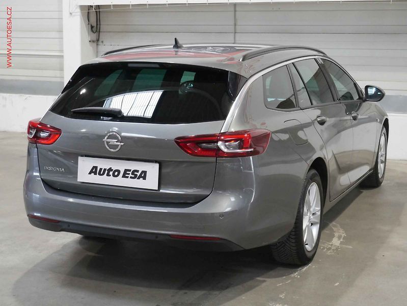 Opel Insignia (2019) 2.0 CDTI, 1.maj, AC, navi - fotka 6 z 19