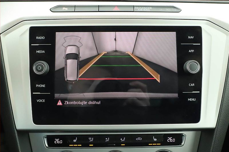 Volkswagen Passat (2019) 2.0 TDI, Automat, Navi - fotka 15 z 21