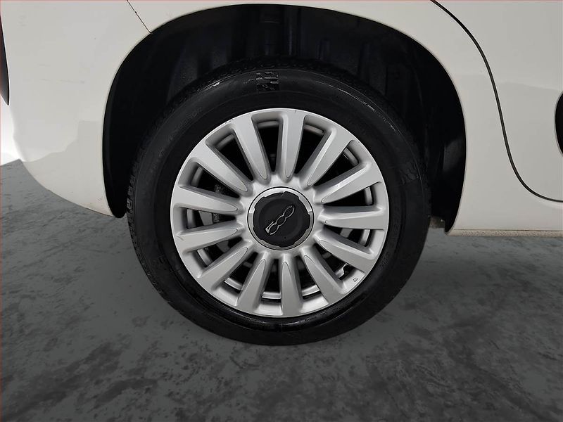 Fiat 500L (2013) 1.3 MultiJet, Serv.kniha - fotka 15 z 17