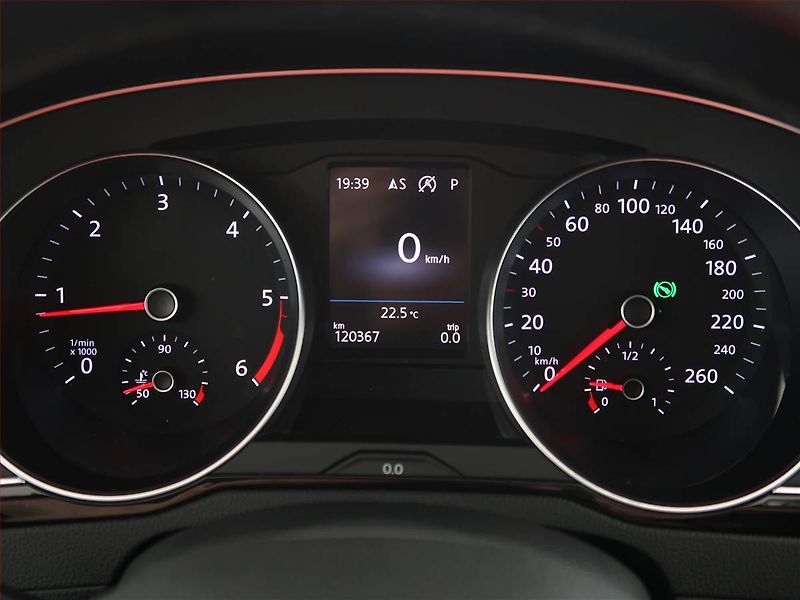 Volkswagen Passat (2020) 2.0 TDI, Automat, Navi - fotka 11 z 28