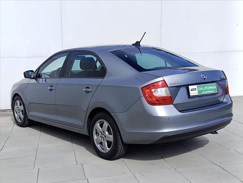 Škoda Rapid 1,2 TSi Aut.klima Navigace - fotka 11 z 38