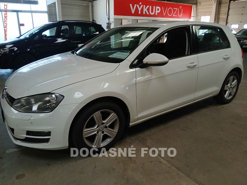 Volkswagen Golf (2014) 1.4. tsi - fotka 1 z 3