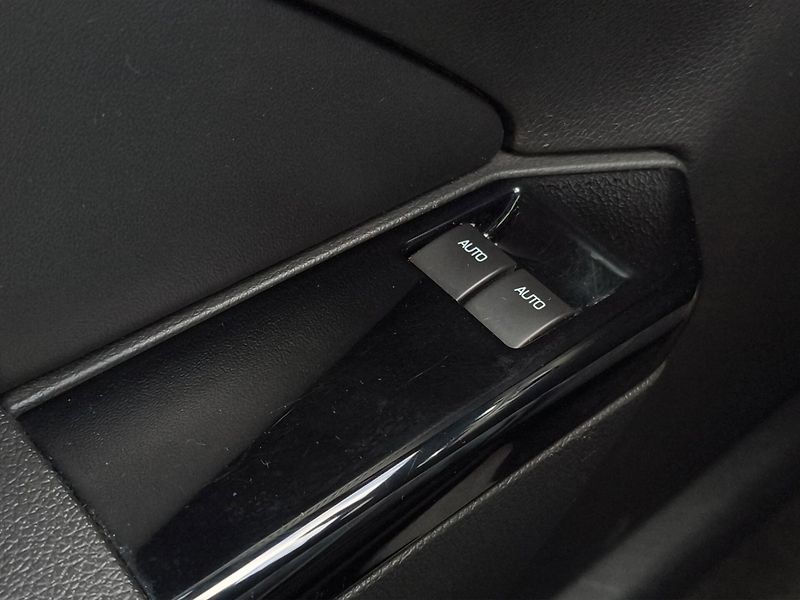 Ford Mustang (2014) V6 3.7 227kW A/T - fotka 13 z 23
