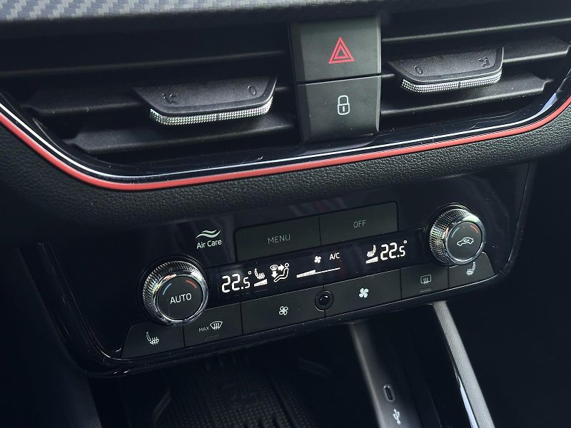 Škoda Scala 1.0TSi 116PS Monte Carlo Matri - fotka 25 z 46