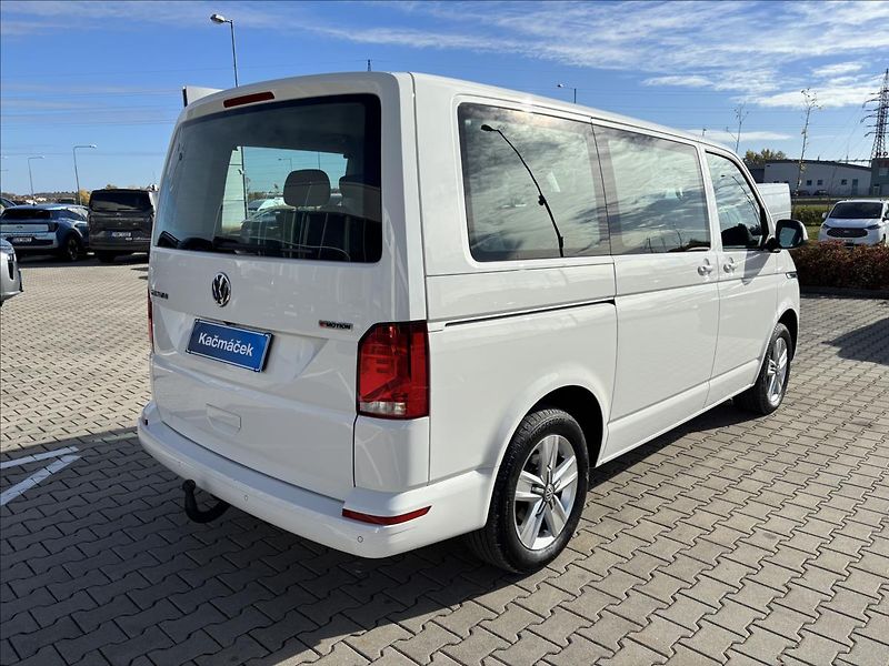 Volkswagen Multivan 2,0 TDI Comfortline 4x4 AUT - fotka 5 z 49