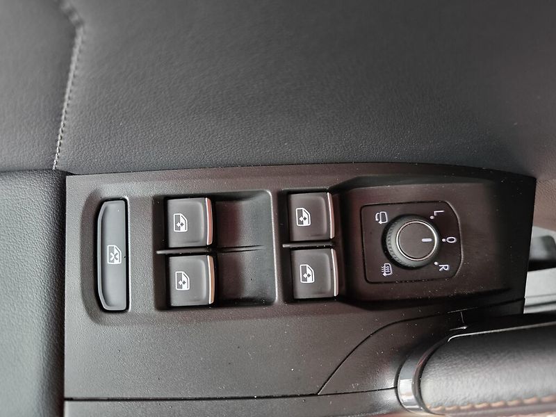 Cupra Formentor DSG 4WD 2,0 TSi / 140 kW - fotka 16 z 23
